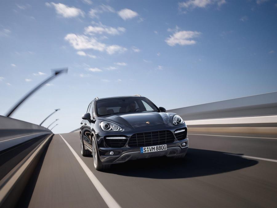  Porsche Cayenne Turbo 2011 года  (фото 11 из 20)
